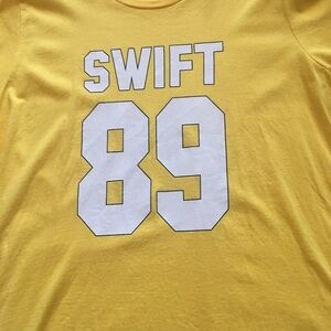 Taylor Swift Yellow Graphic Tee with Swift 89 womans XL VG Gildan